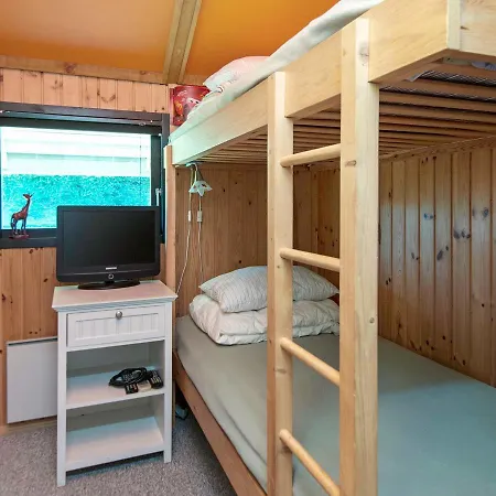 Three-bedroom Holiday In 21 Hejls