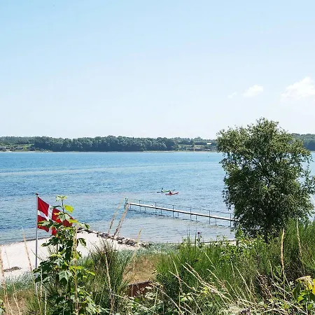 Three-bedroom Holiday In 21 * Hejls